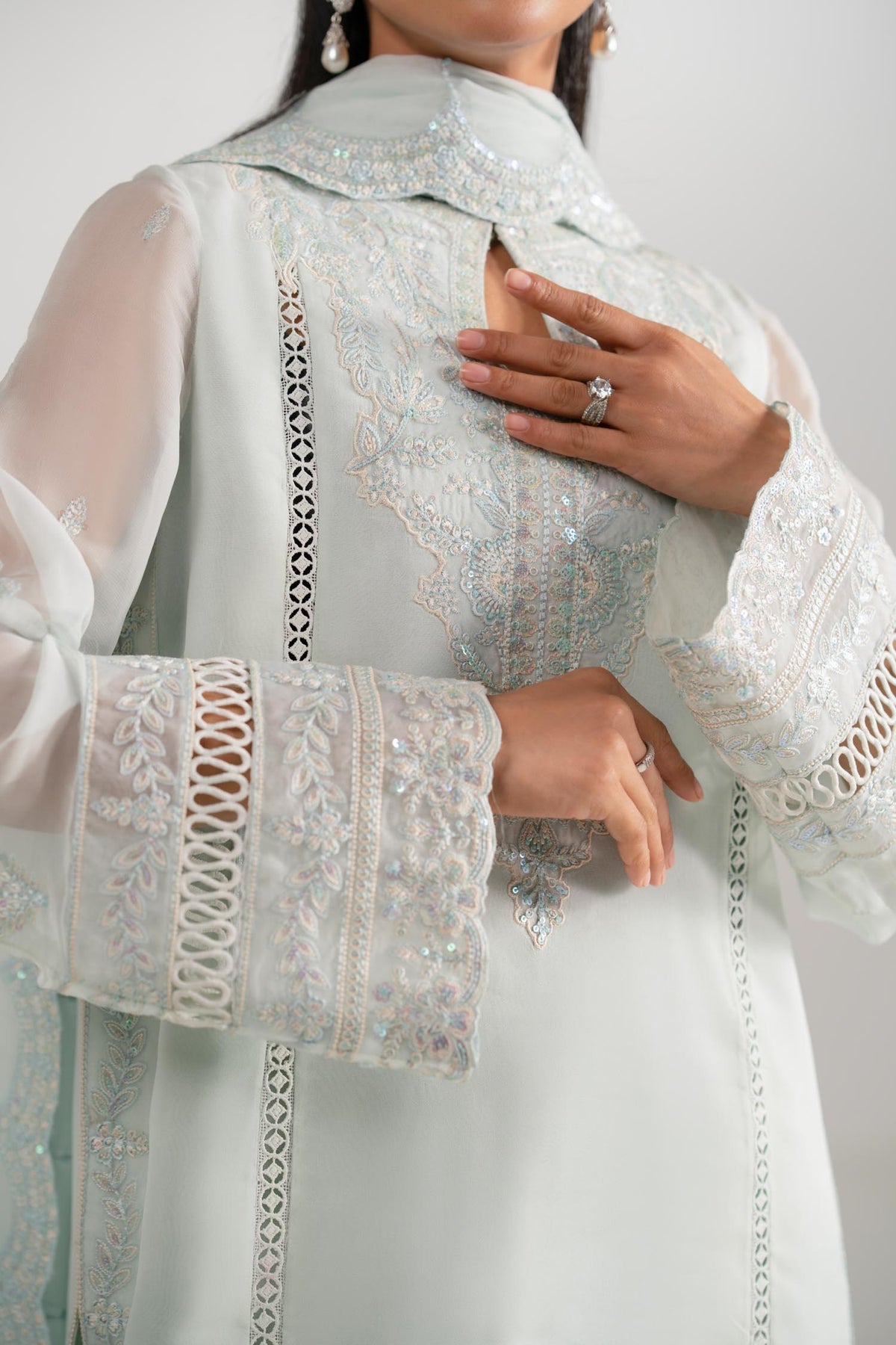 Akbar Aslam | Formal Pret | Parizah