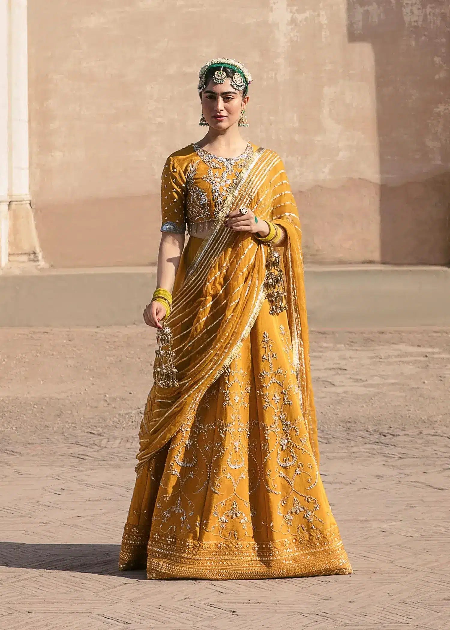 Mahum Asad | Gul Posh Luxury Formals ’23 | Nazneen