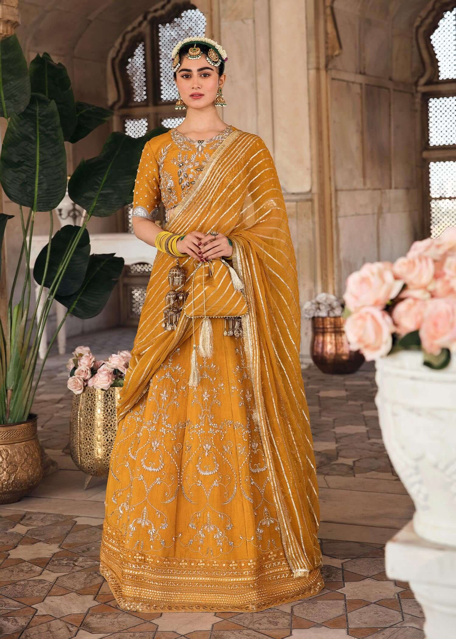 Mahum Asad | Gul Posh Luxury Formals ’23 | Nazneen