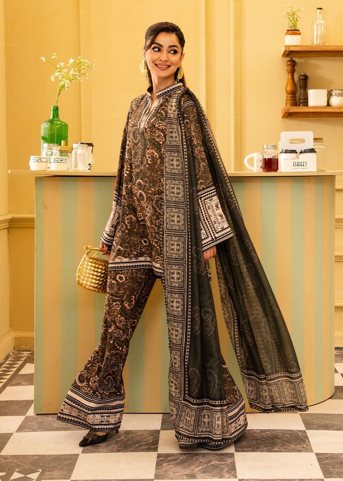 Maria Osama Khan | Retro 26 | Solene