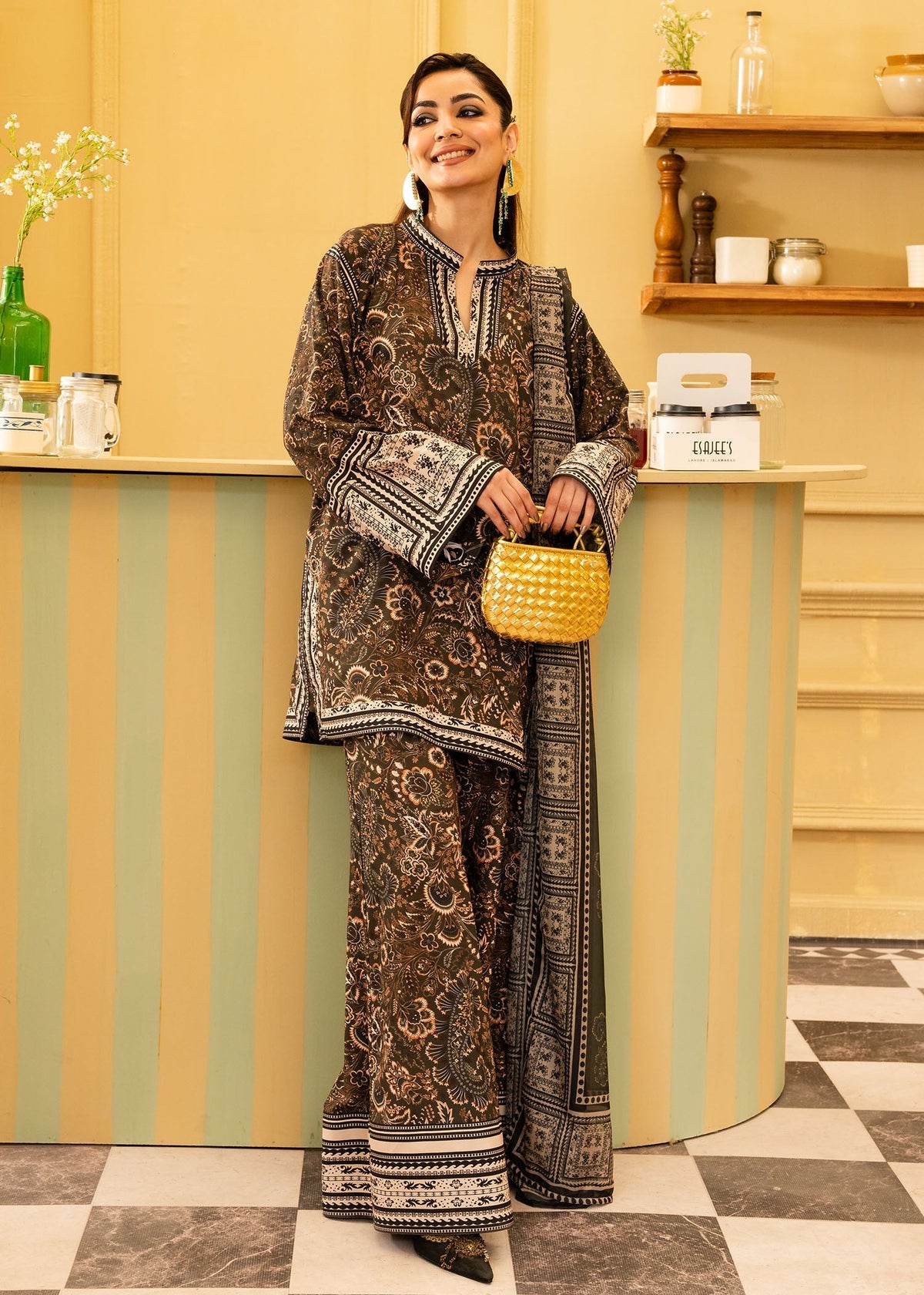 Maria Osama Khan | Retro 26 | Solene