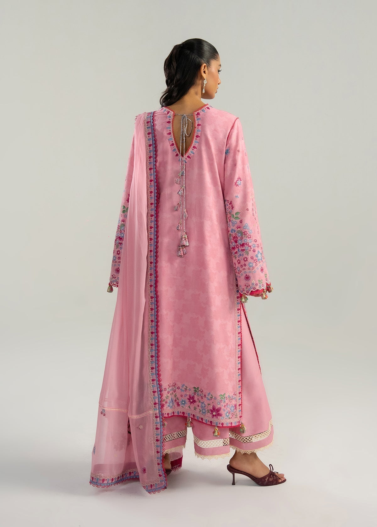 Hussain Rehar | Zan SS26 | Pembe
