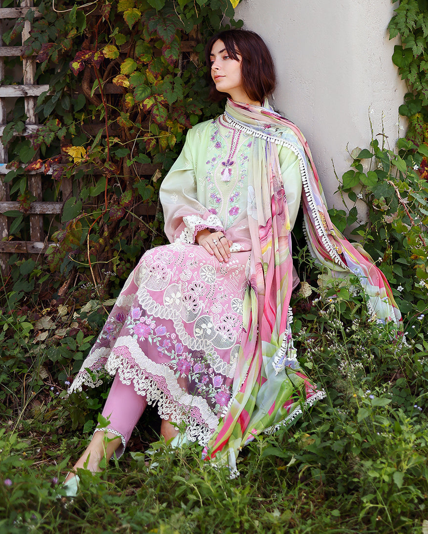 Mushq | Solace Ombre Chikankari | Petal Pull
