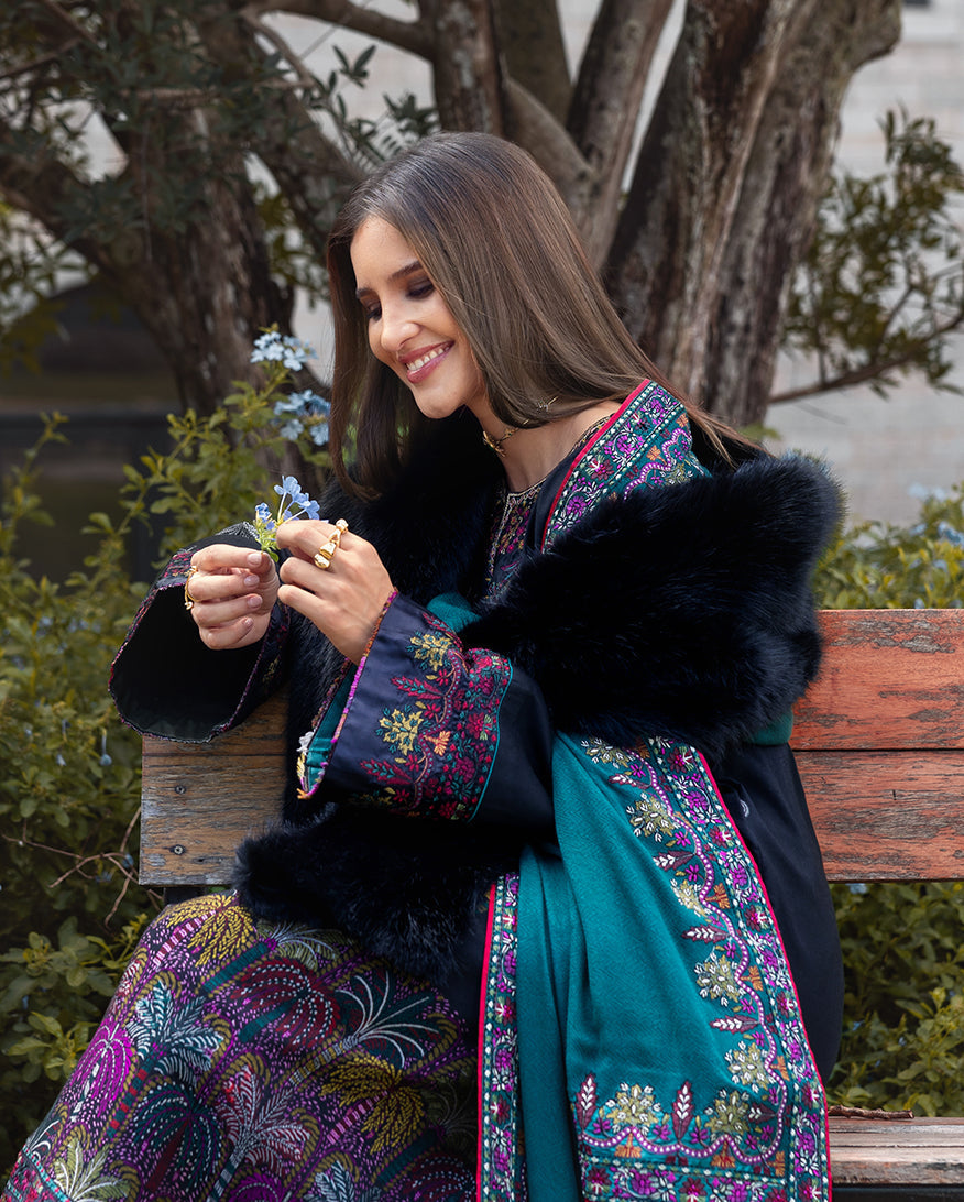 Mushq | Winter Broadway 25 | Radiant Solitude