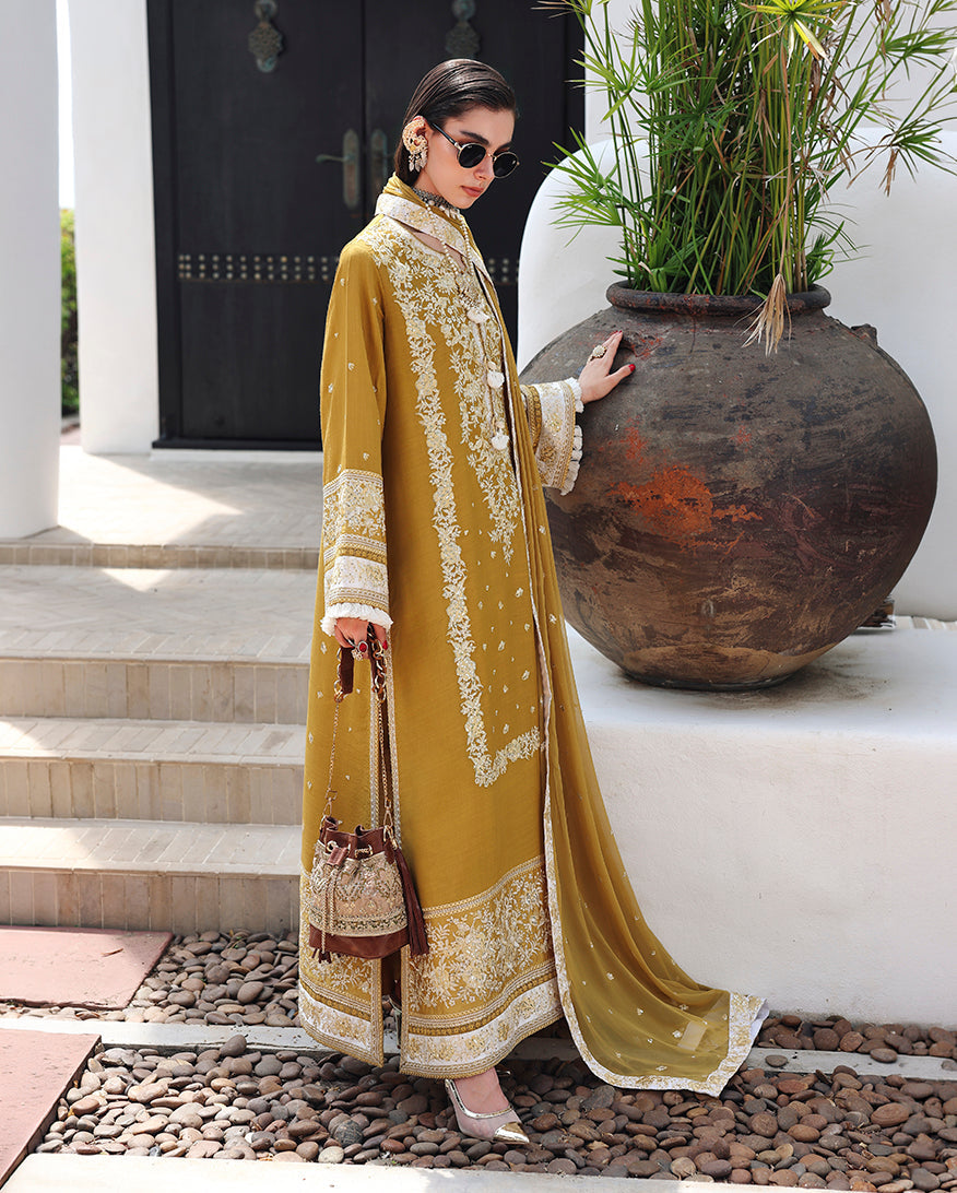 Mushq | Nuvera Rawsilk | Rosalie Crown
