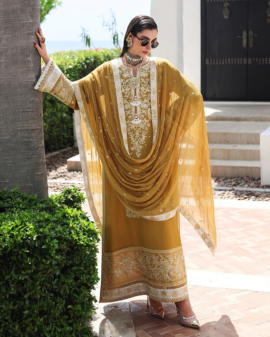 Mushq | Nuvera Rawsilk | Rosalie Crown