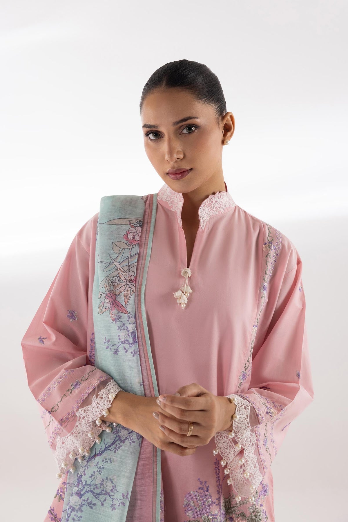 Sana Safinaz | Luxury Pret | Muzlin Lawn Suit SC26MUZ112BP3