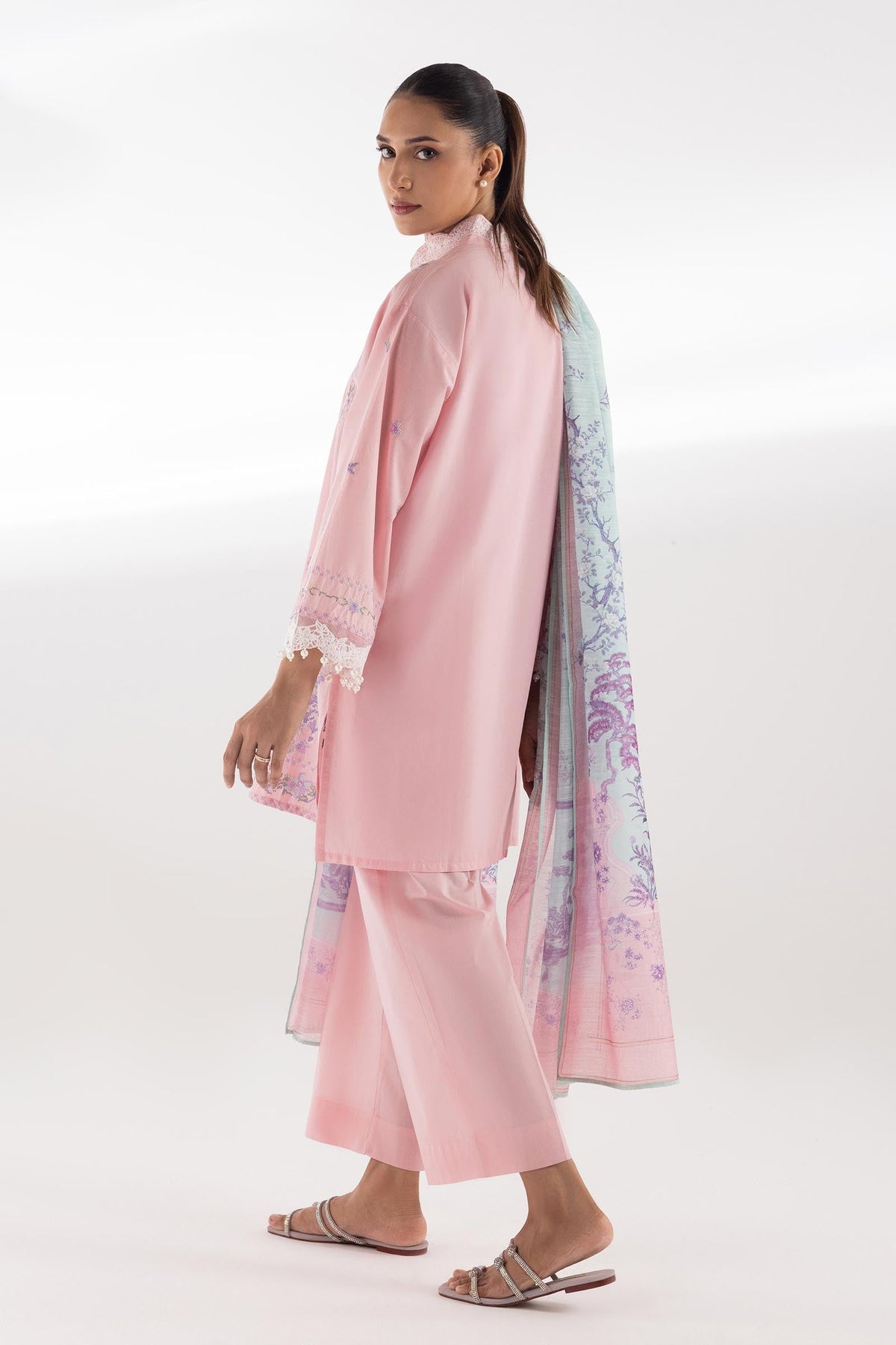 Sana Safinaz | Luxury Pret | Muzlin Lawn Suit SC26MUZ112BP3