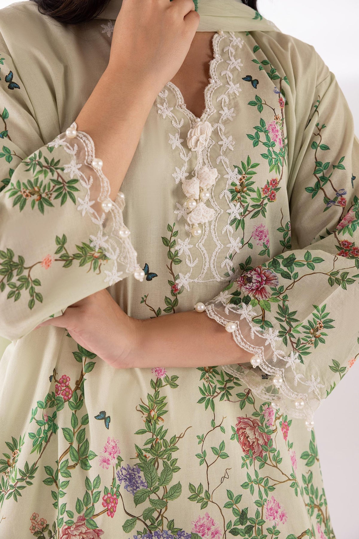Sana Safinaz | Luxury Pret | Muzlin Lawn Suit SC26MUZ202BP3