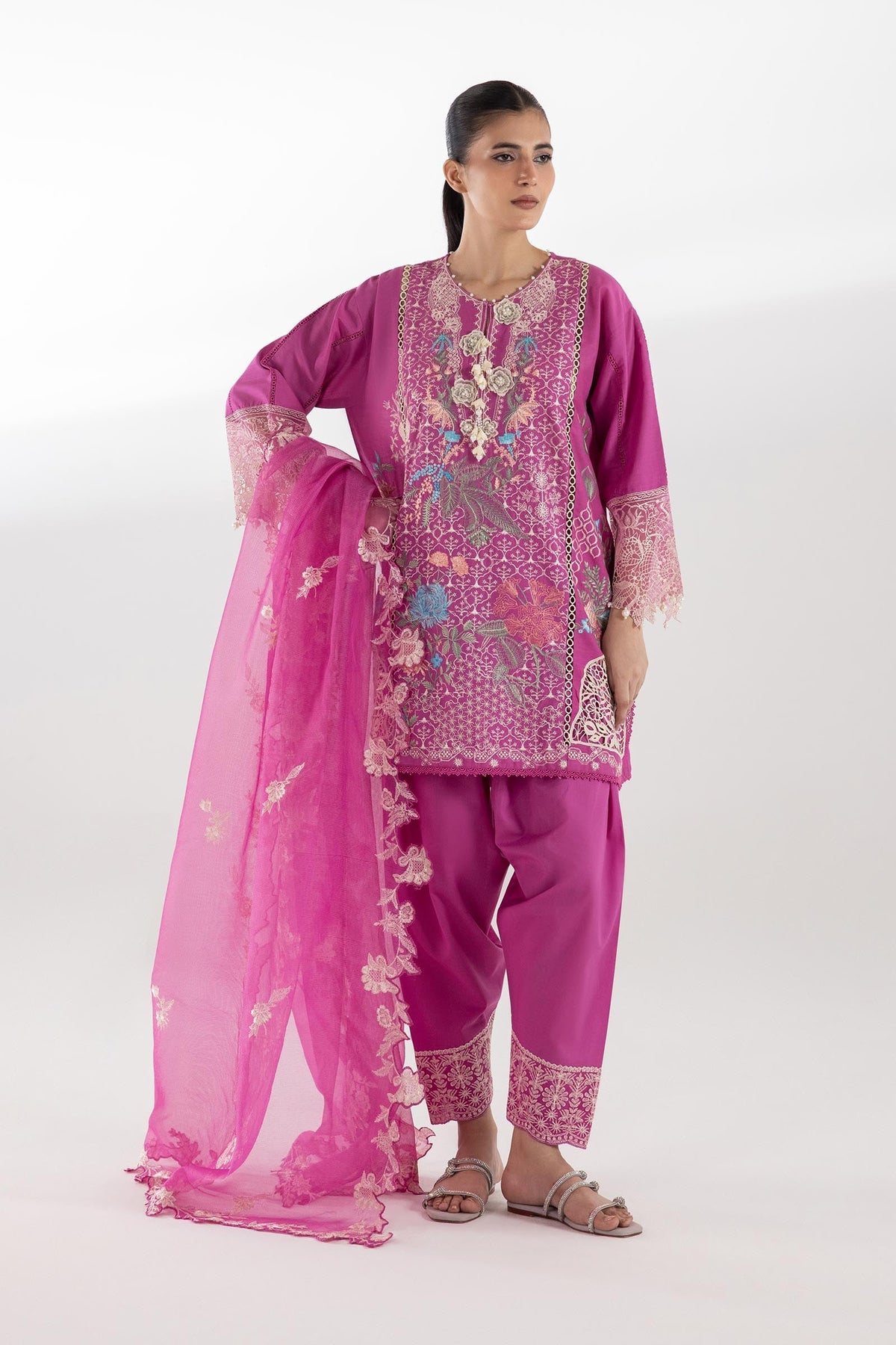 Sana Safinaz | Luxury Pret | Luxury Lawn Suit SC26LUX105AP3