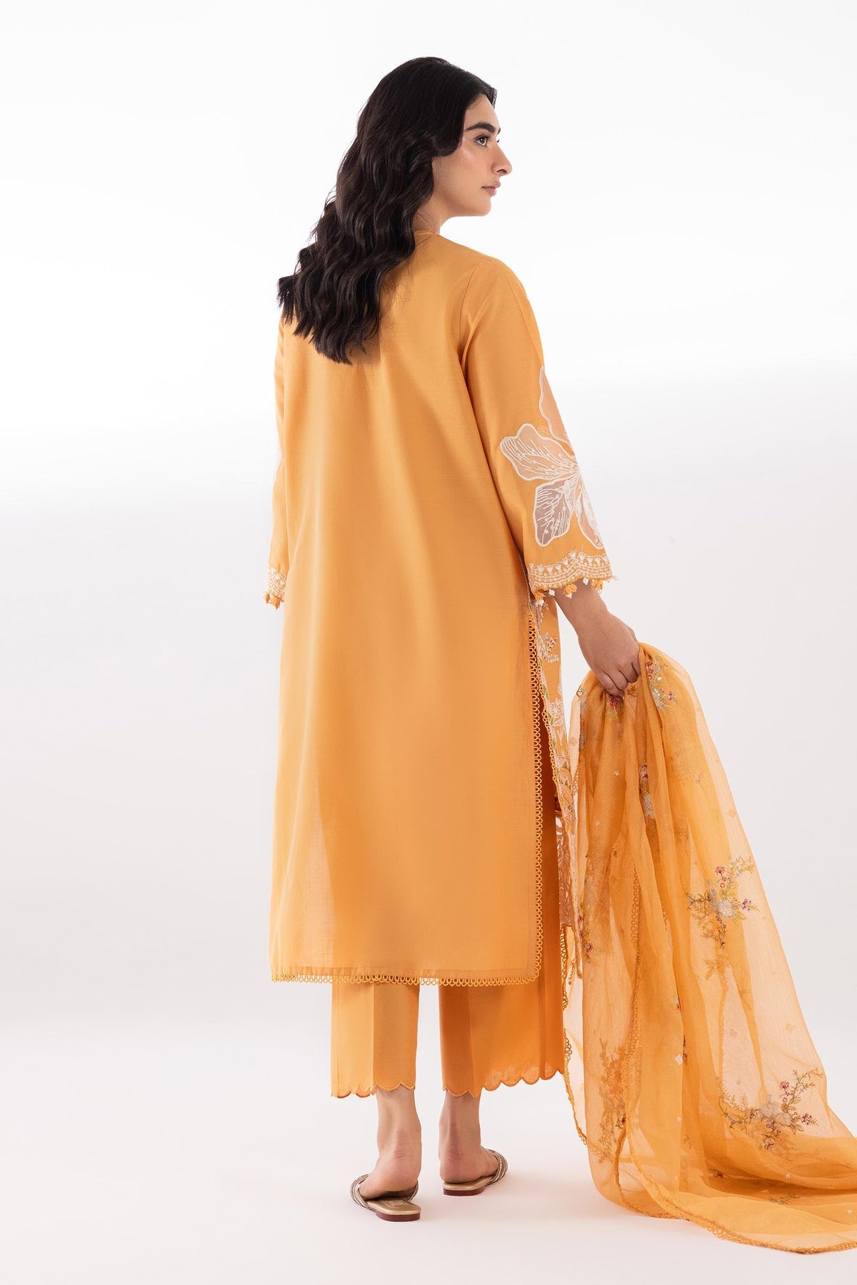 Sana Safinaz | Luxury Pret | Luxury Lawn Suit SC26LUX108BP3