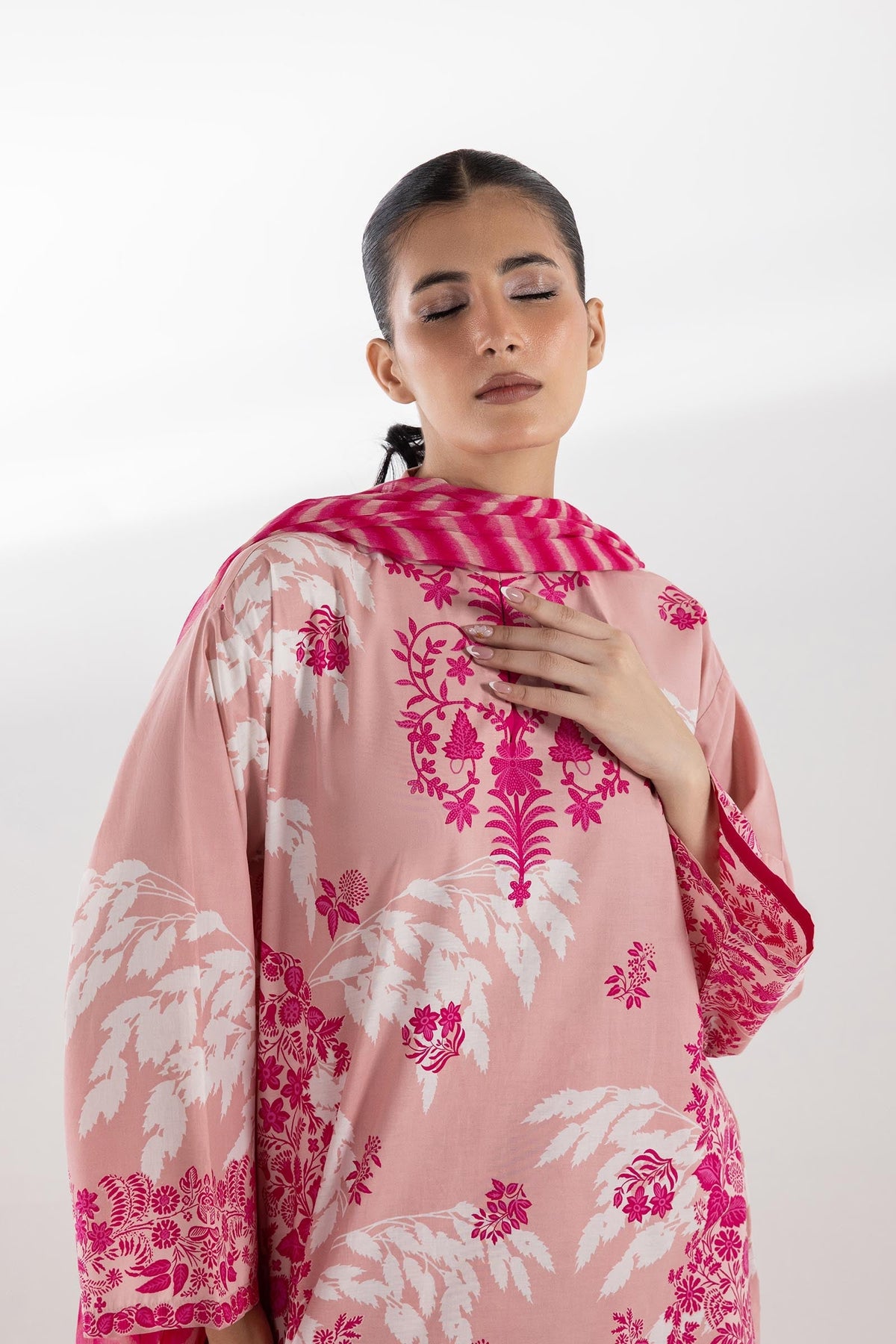 Sana Safinaz | Luxury Pret | Luxury Lawn Suit SC26MHY303AP3