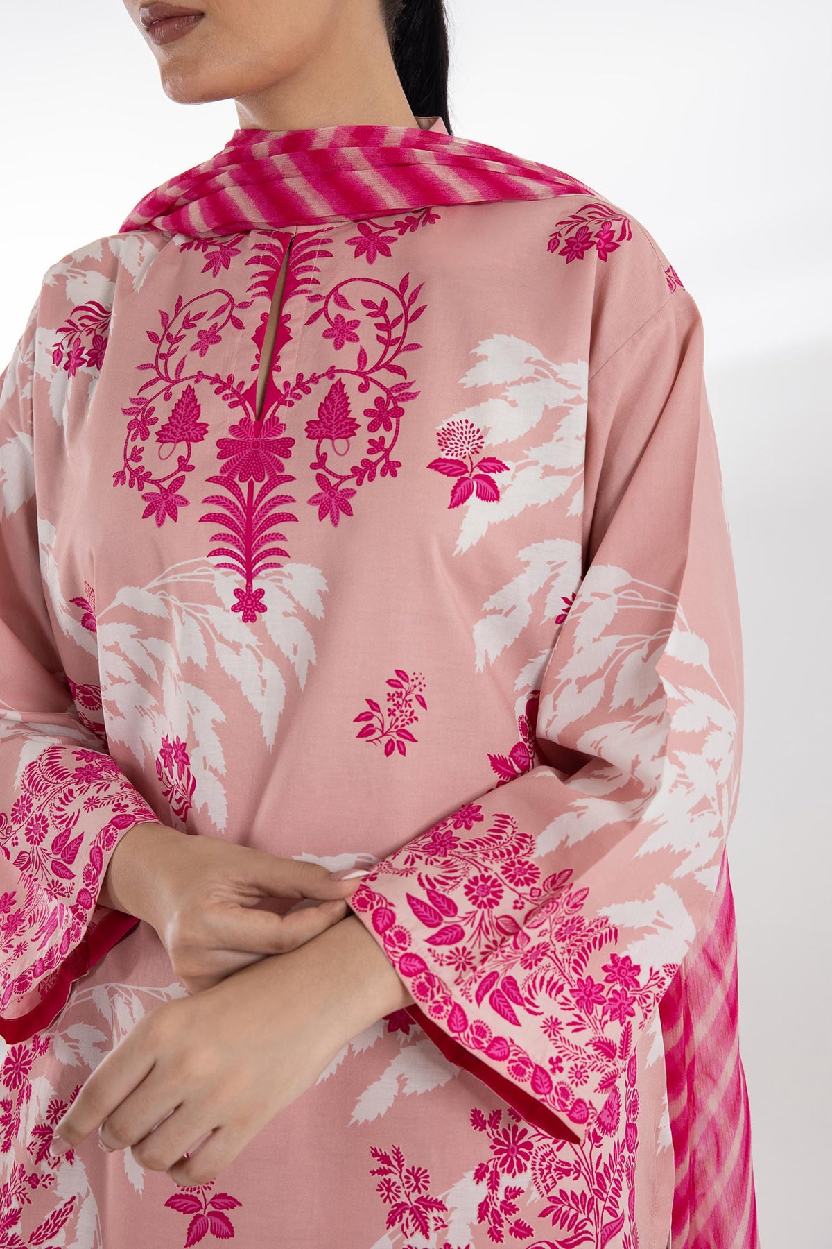Sana Safinaz | Luxury Pret | Luxury Lawn Suit SC26MHY303AP3