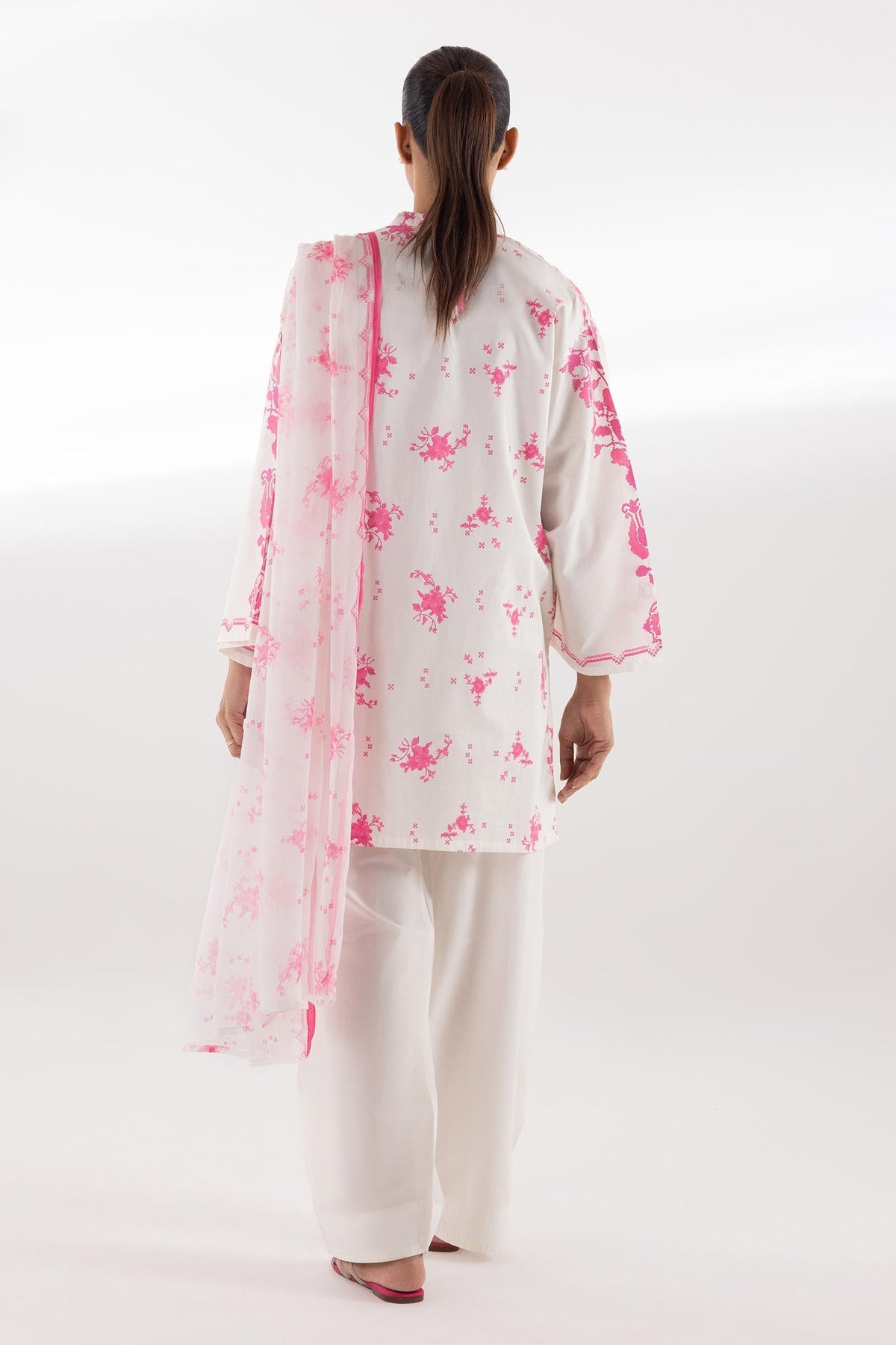 Sana Safinaz | Luxury Pret | Luxury Lawn Suit SC26MHY304AP3