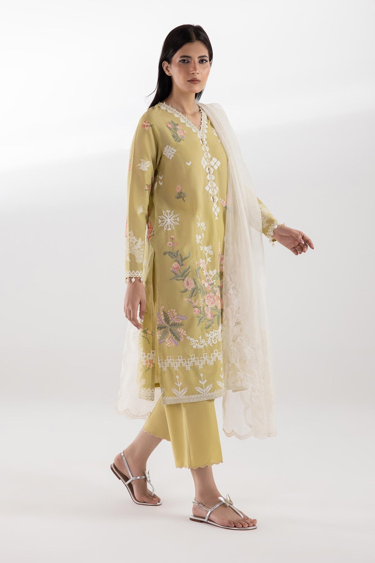 Sana Safinaz | Luxury Pret | Muzlin Lawn Suit SC26MUZ116BP3