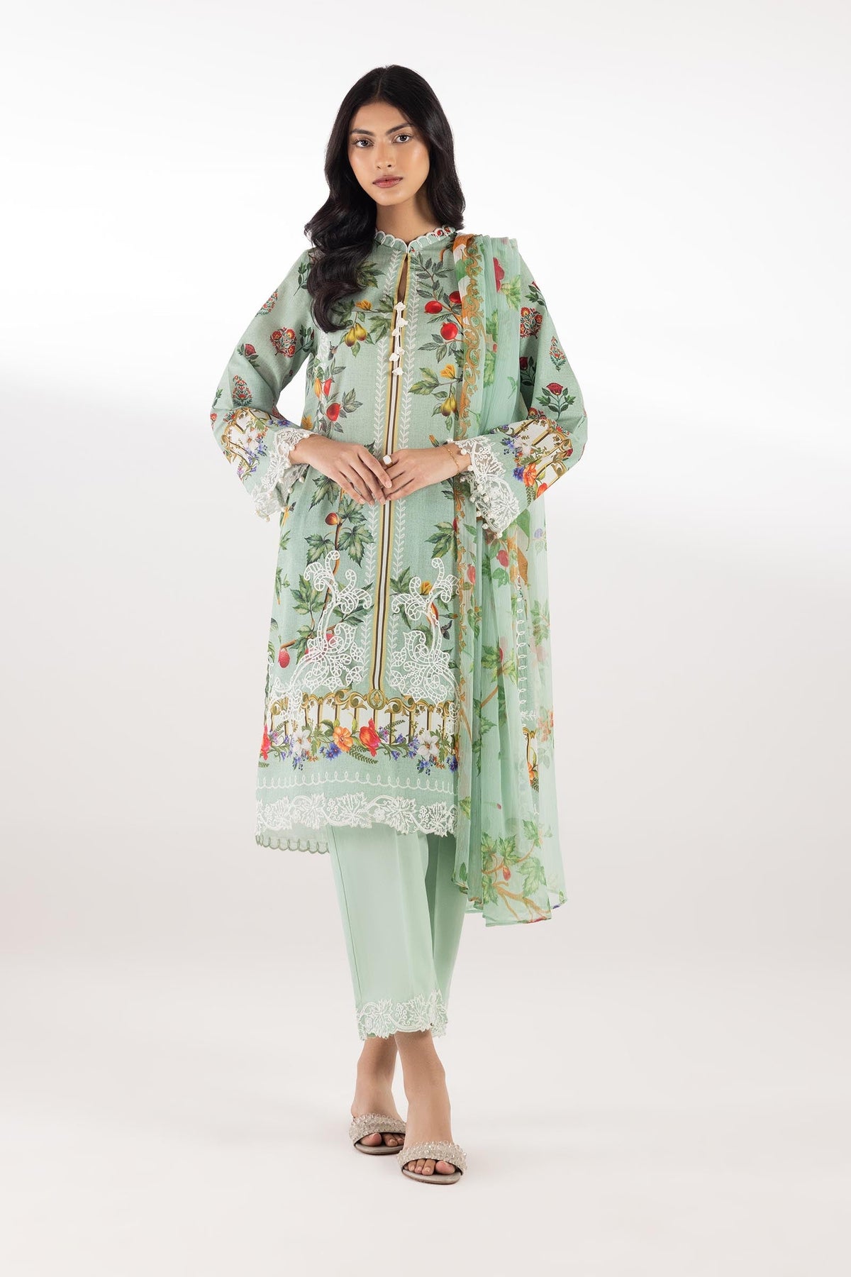 Sana Safinaz | Luxury Pret | Lawn Muzlin Suit SC26MUZ204BP3