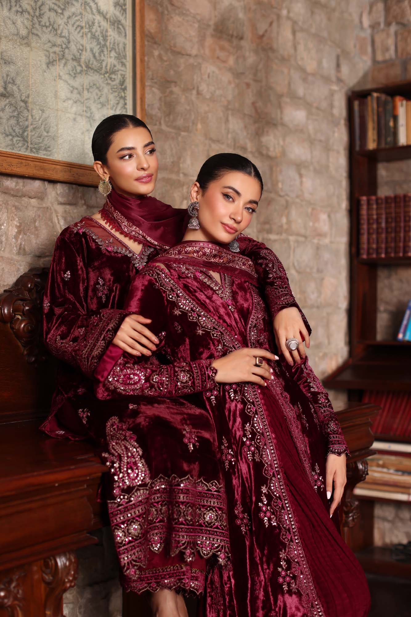 Noor by Saadia Asad | Suzaankari Winter 24 | D10