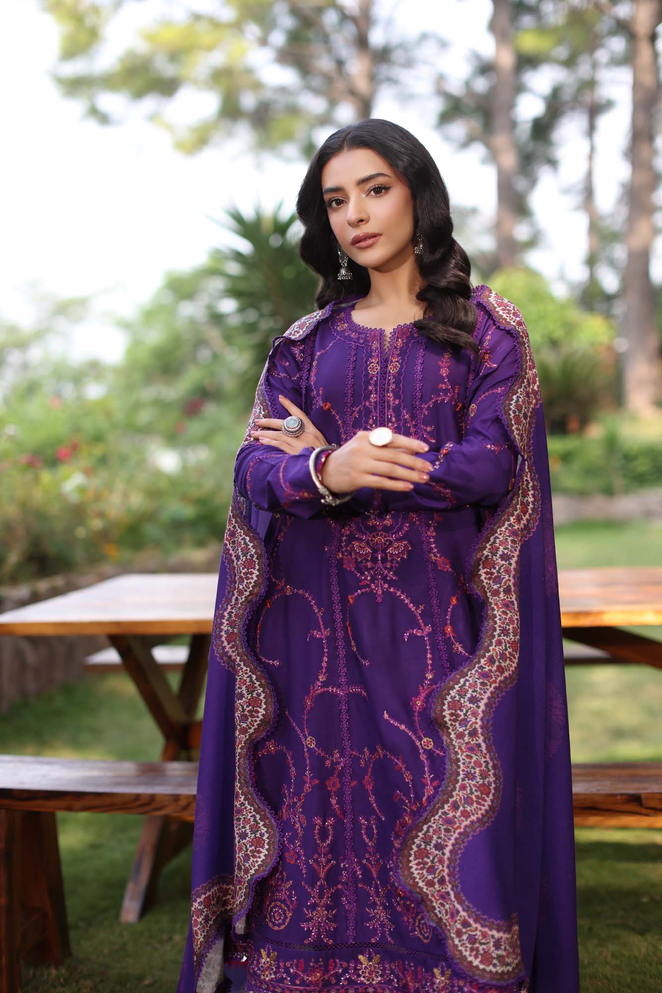 Noor by Saadia Asad | Suzaankari Winter 24 | D06