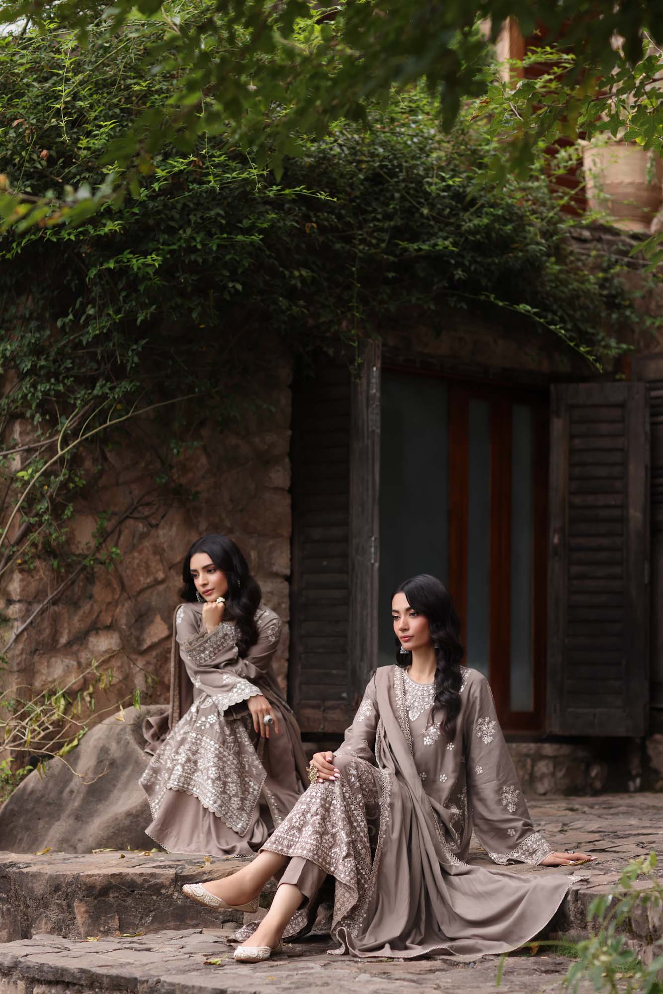 Noor by Saadia Asad | Suzaankari Winter 24 | D02