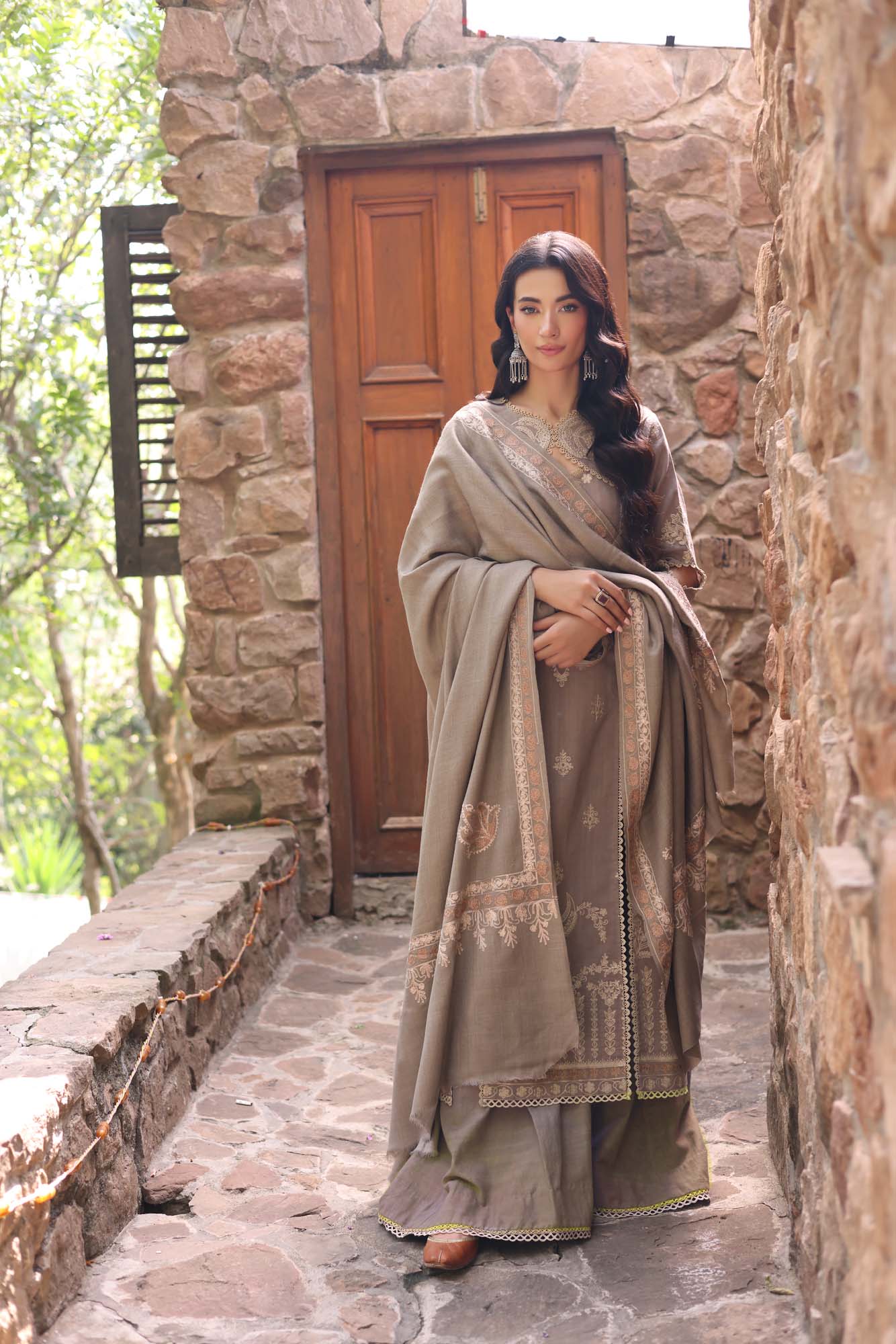 Noor by Saadia Asad | Suzaankari Winter 24 | D07