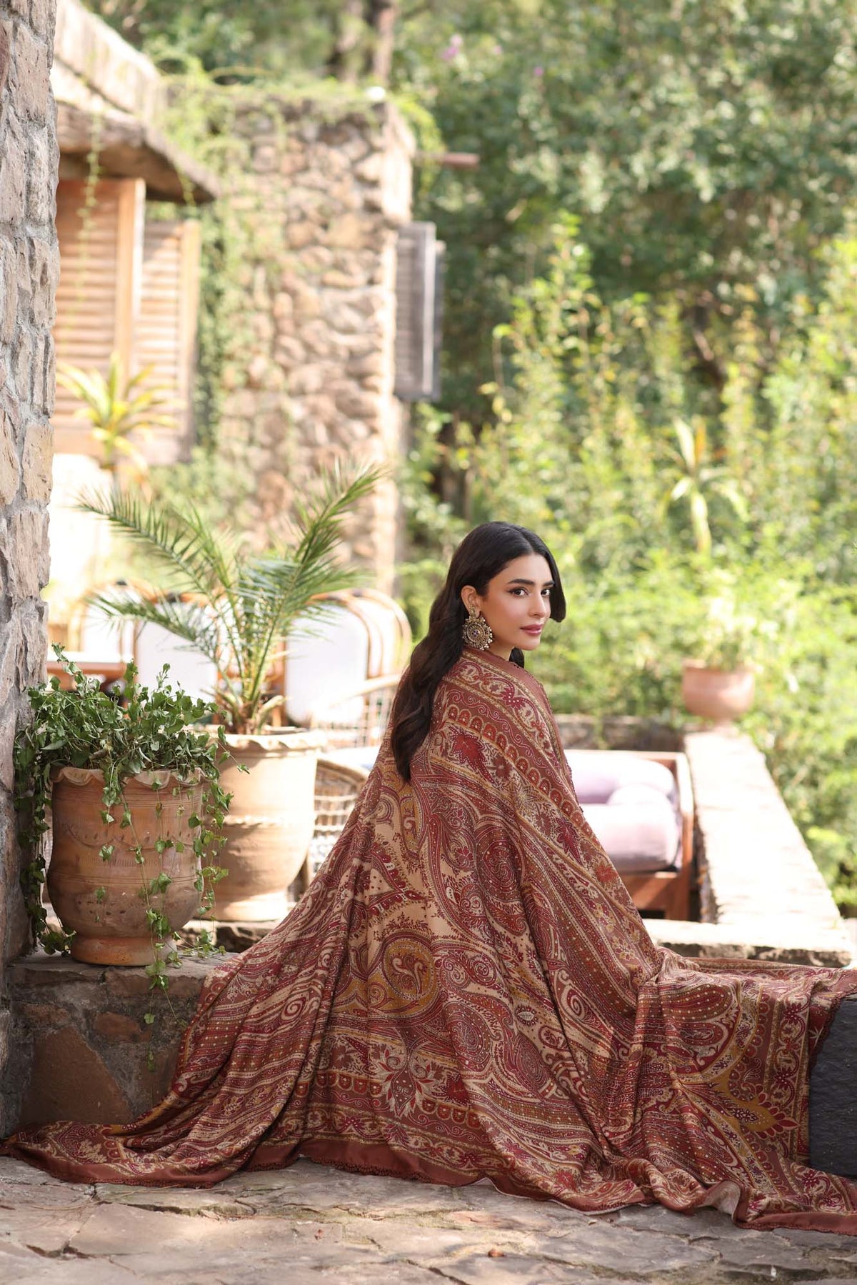 Noor by Saadia Asad | Suzaankari Winter 24 | D09