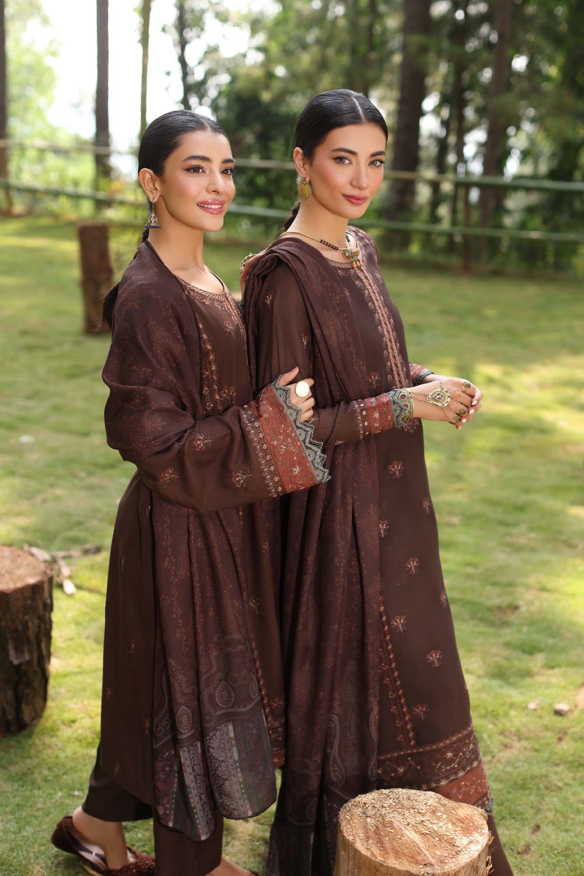 Noor by Saadia Asad | Suzaankari Winter 24 | D04