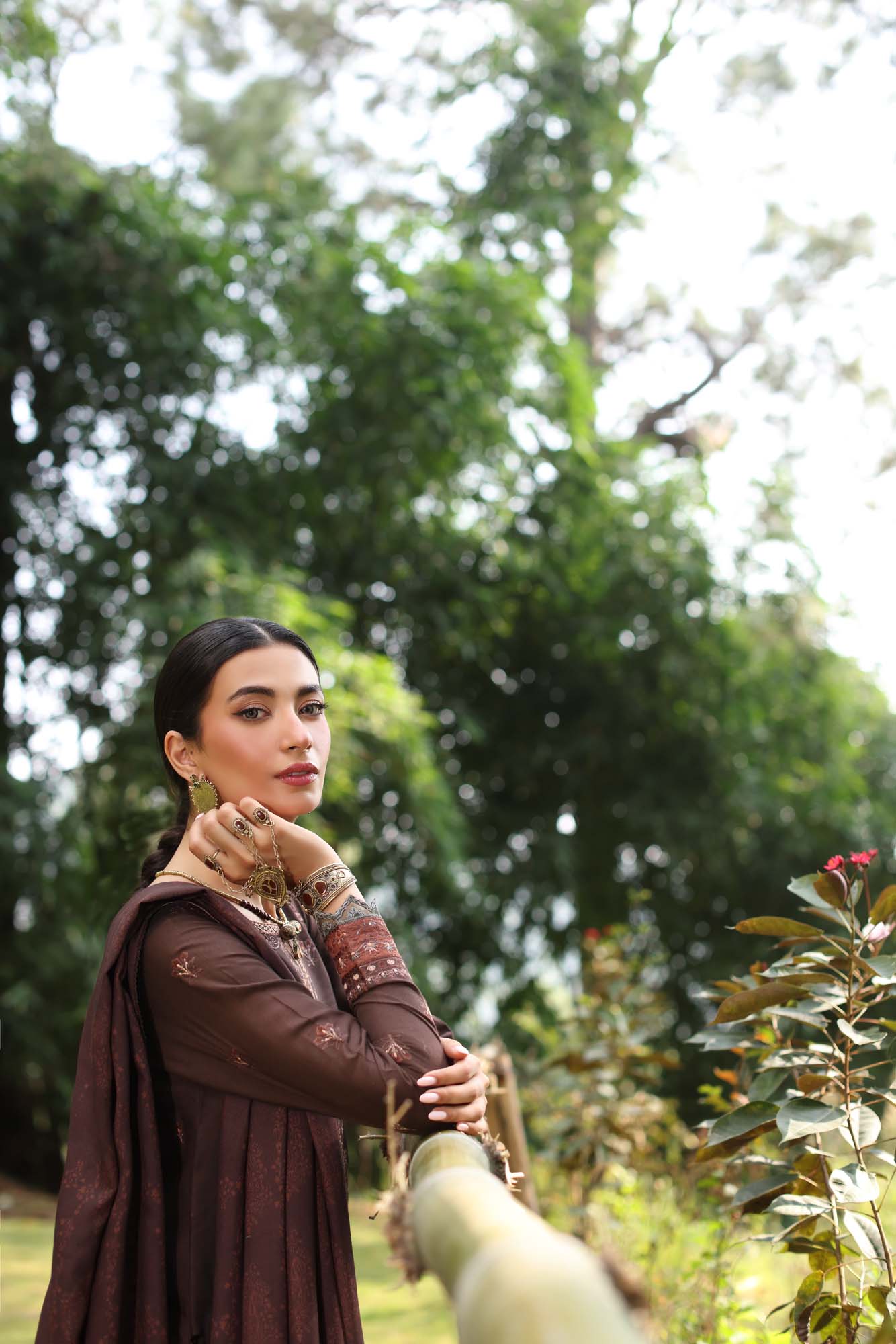Noor by Saadia Asad | Suzaankari Winter 24 | D04