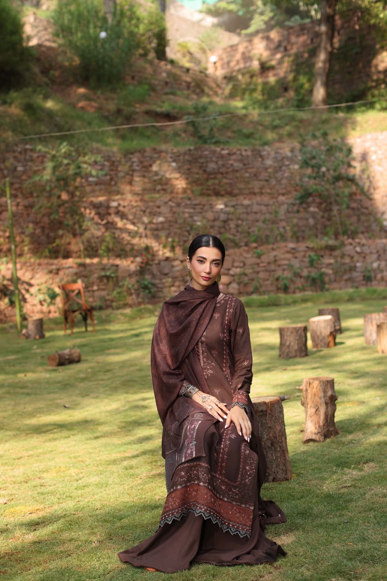 Noor by Saadia Asad | Suzaankari Winter 24 | D04
