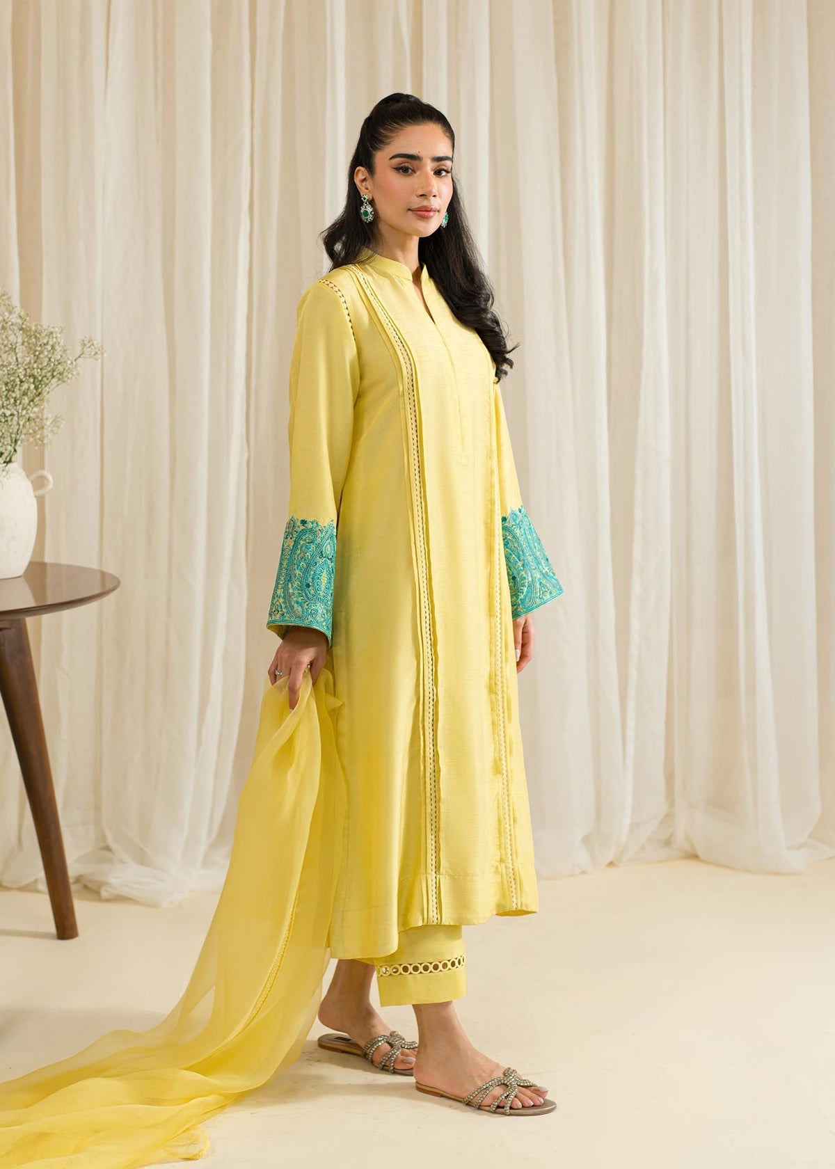 Sadaf Fawad Khan | Eid Pret 24 | Naz