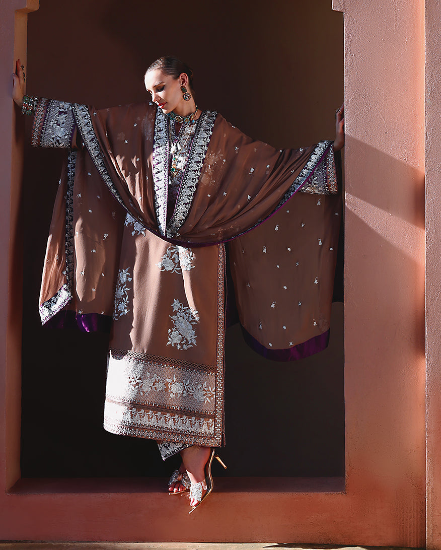 Mushq | Nuvera Raw Silk 26 | Sally
