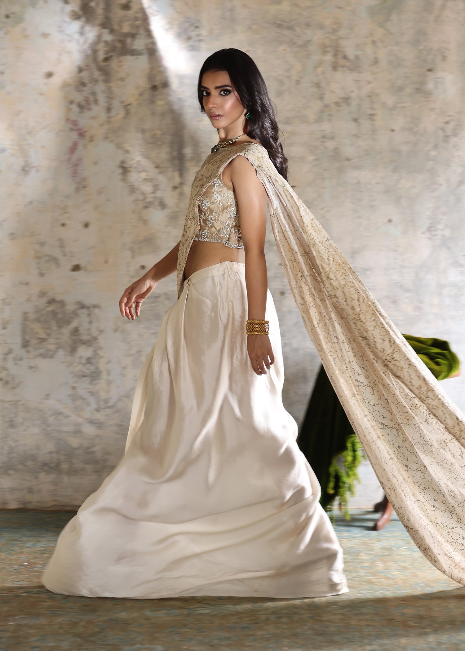 Umsha | Mehfil-e-Rang | Ivory Dream
