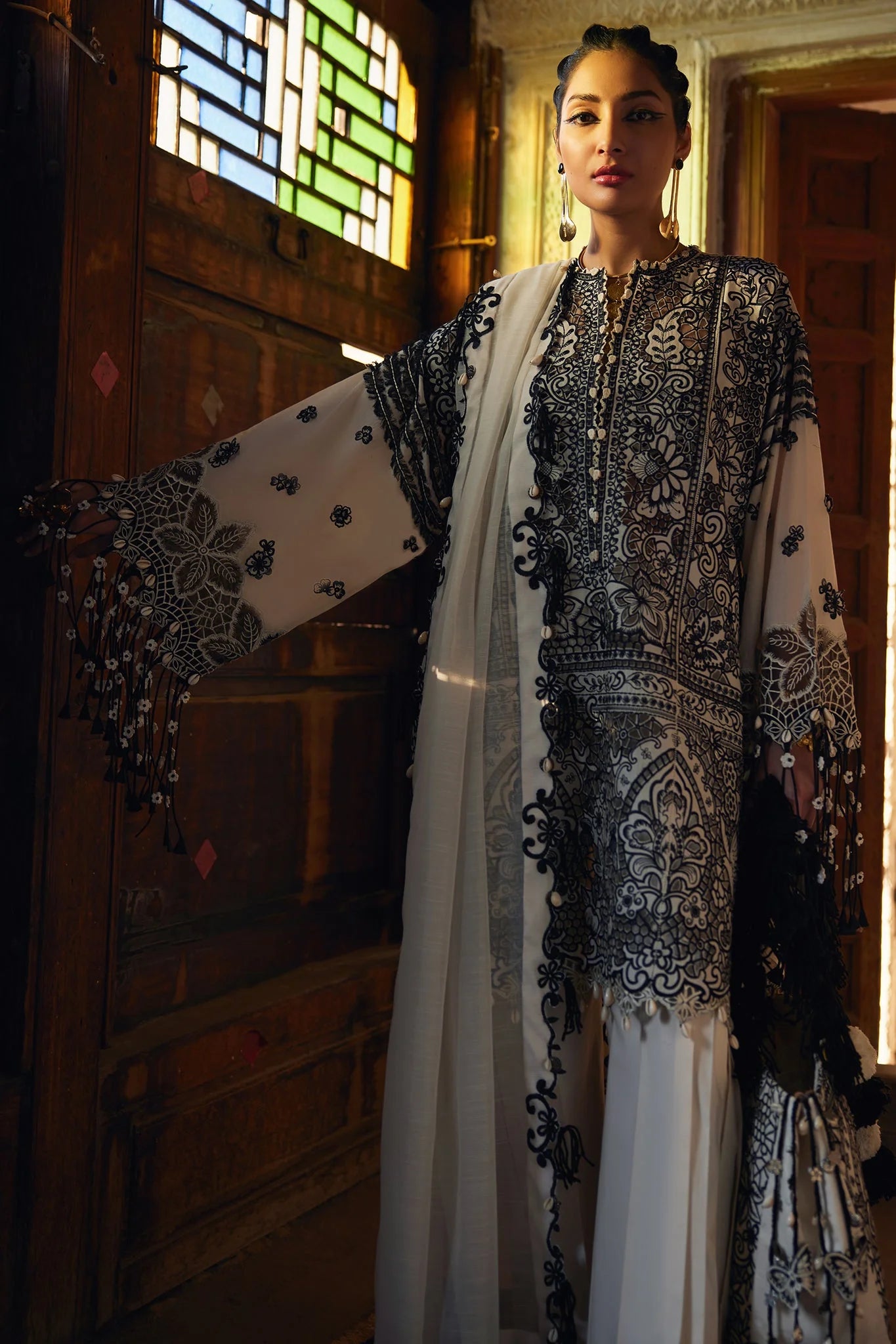 Elan | Luxury Lawn 25 | ISLA (EL25-02 B)