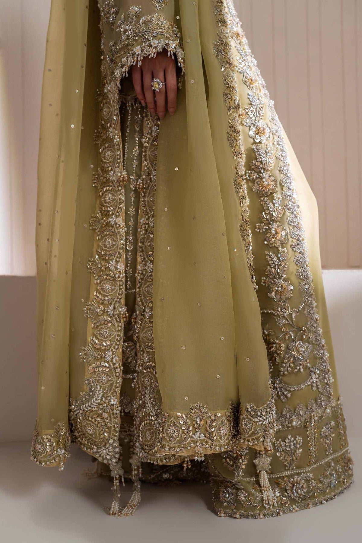 Elan | Wedding Formals | LÉONORE (EP-21218)