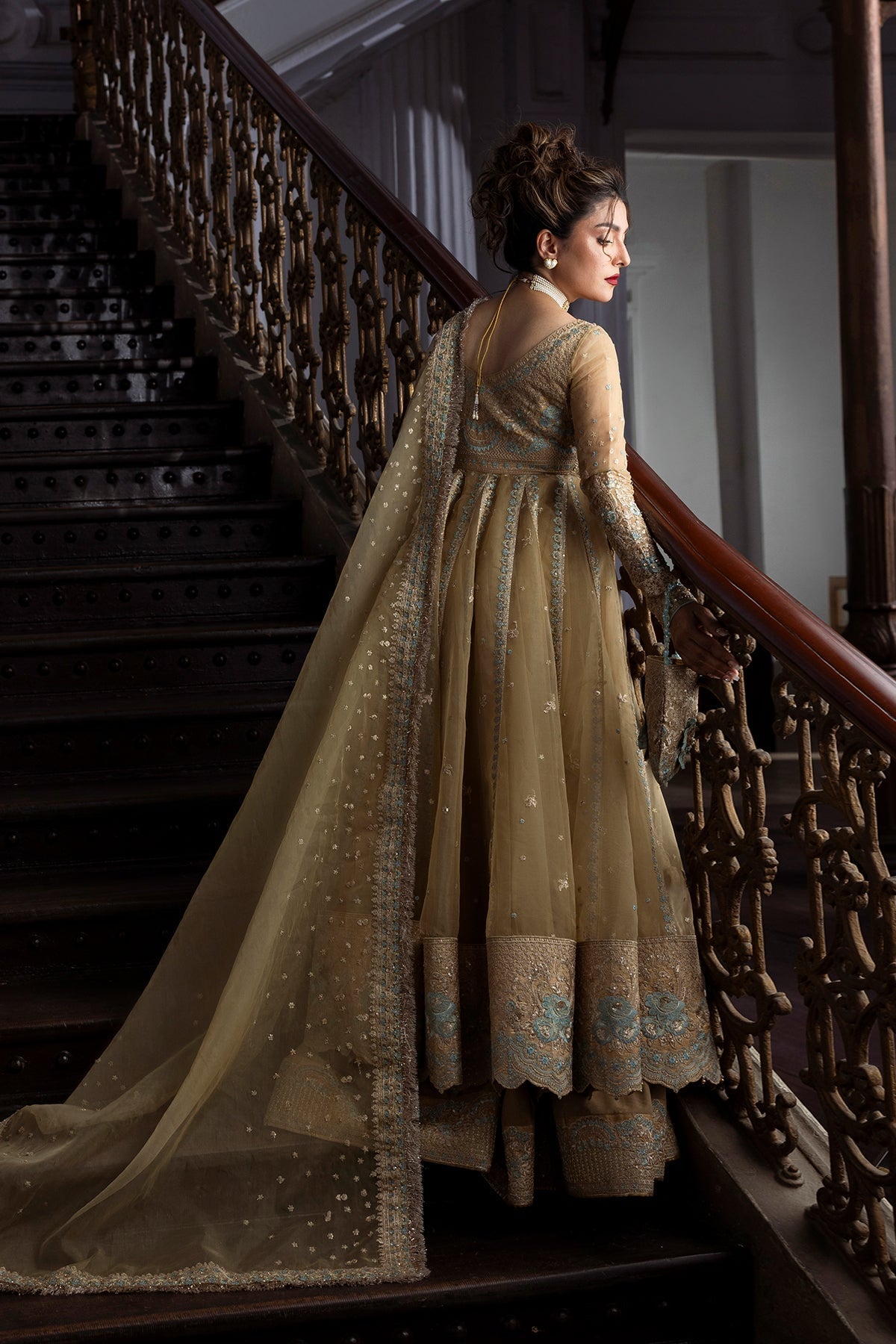 Erum Khan | Jahan Wedding 25 | Golden Glow