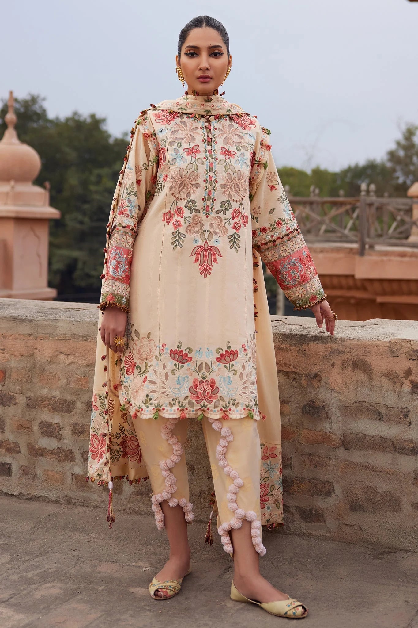 Elan | Luxury Lawn 25 | ZAHARA (EL25-07 B)