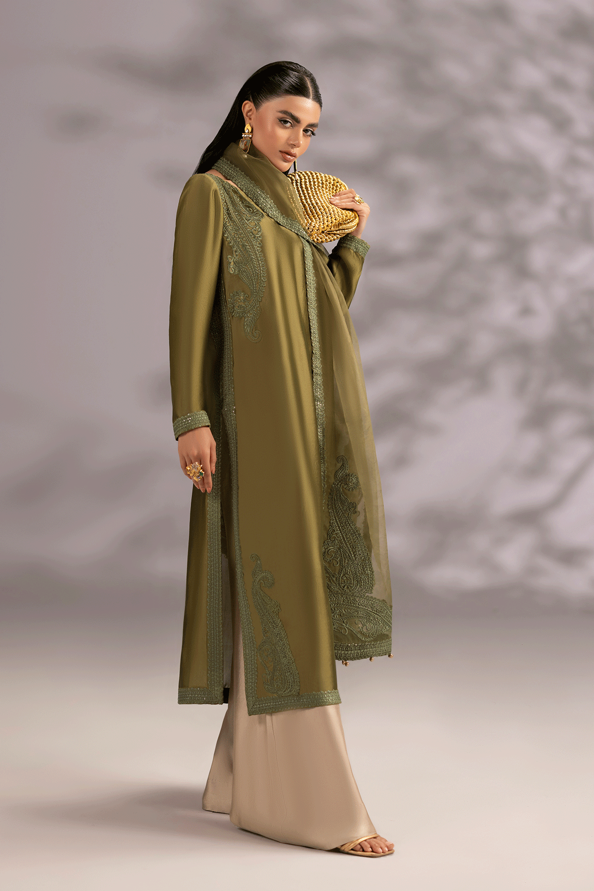 Erum Khan | Summer Whisper | Icon Lady
