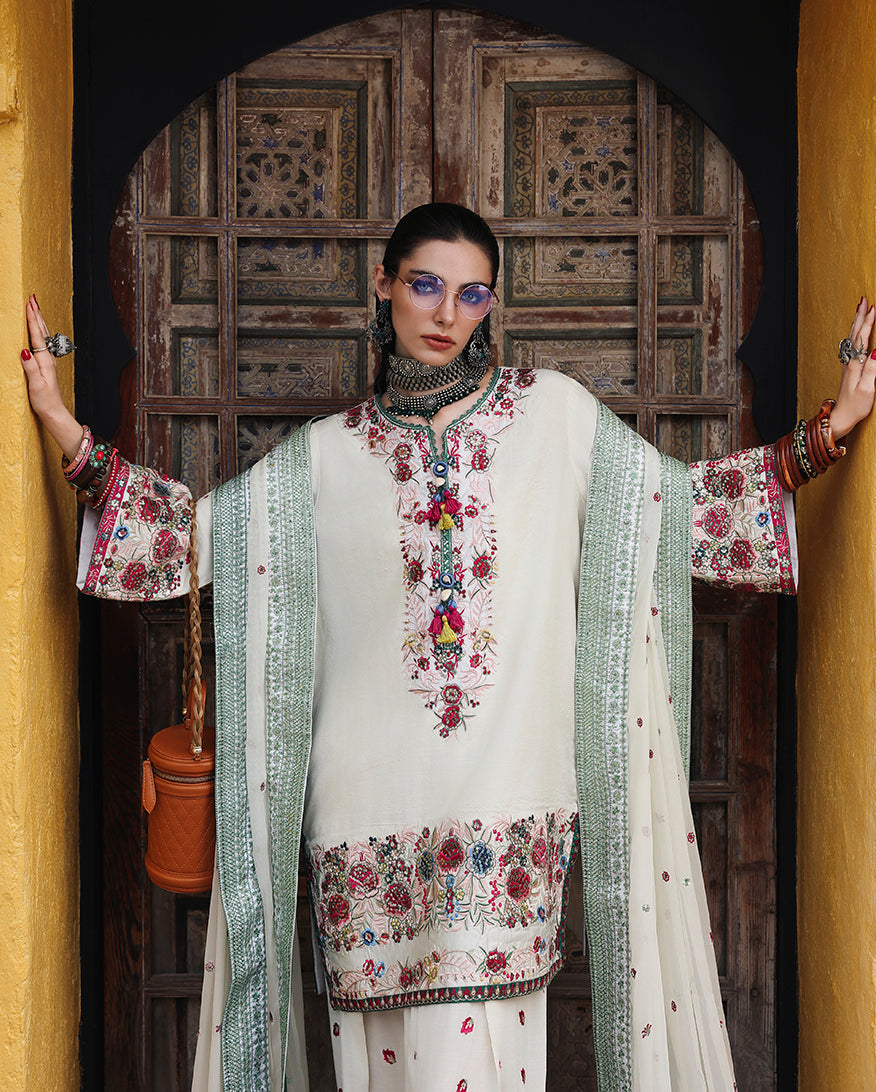 Mushq | Nuvera Rawsilk | Vivienne Rose