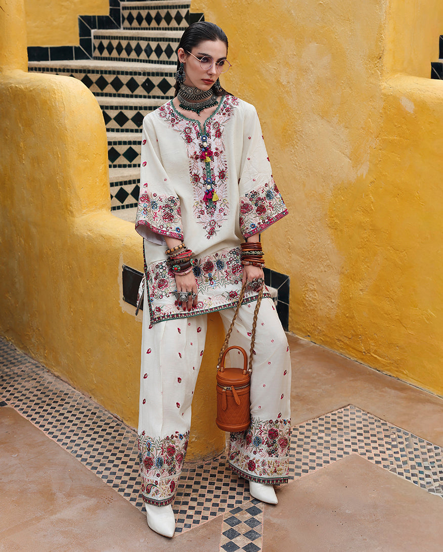 Mushq | Nuvera Rawsilk | Vivienne Rose