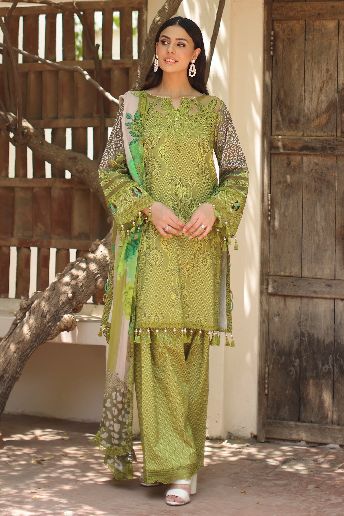 Charizma | Aniq Lawn | AN6-08
