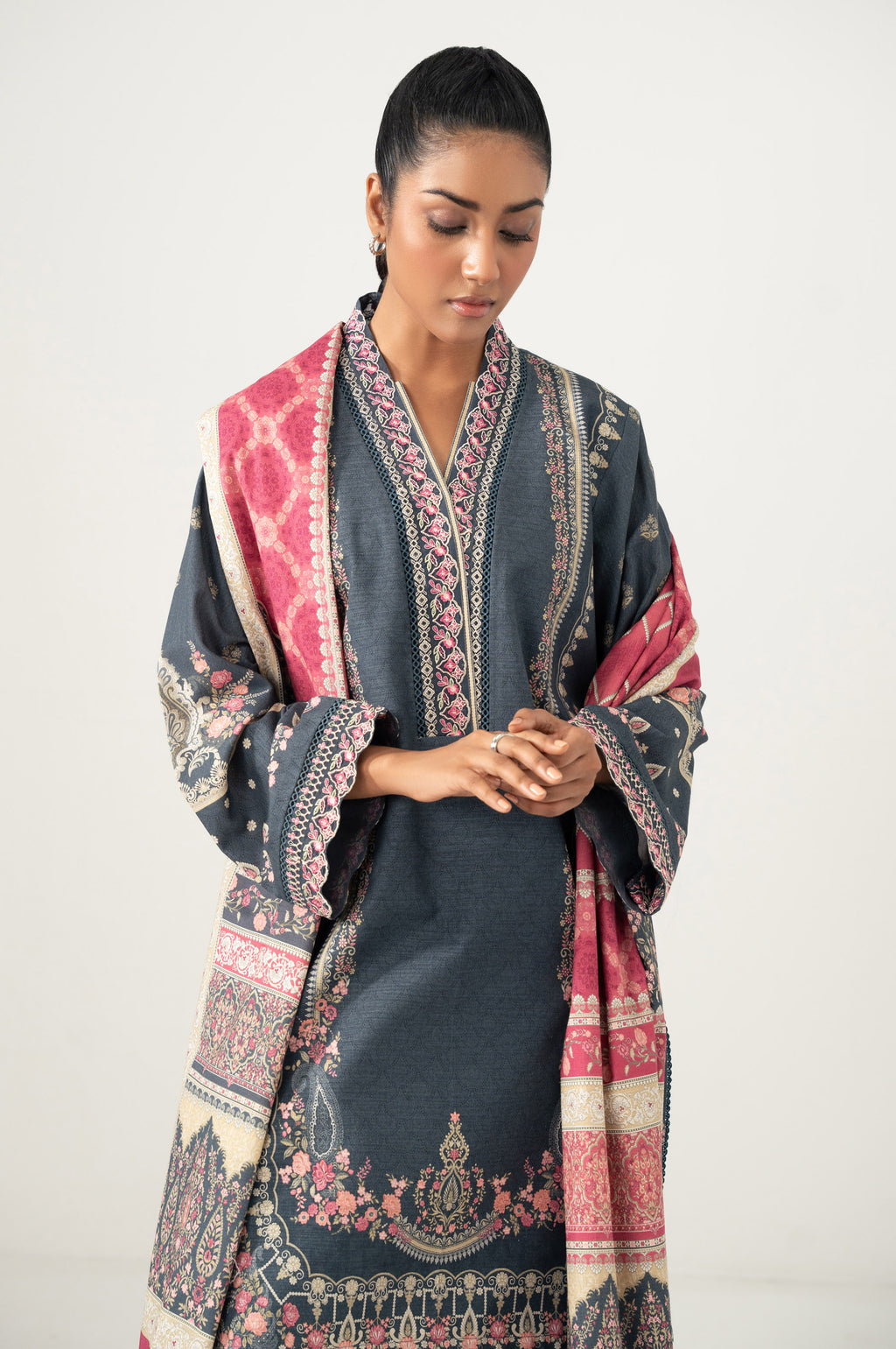 Zeen | Fall Edit 25 | WLM34622