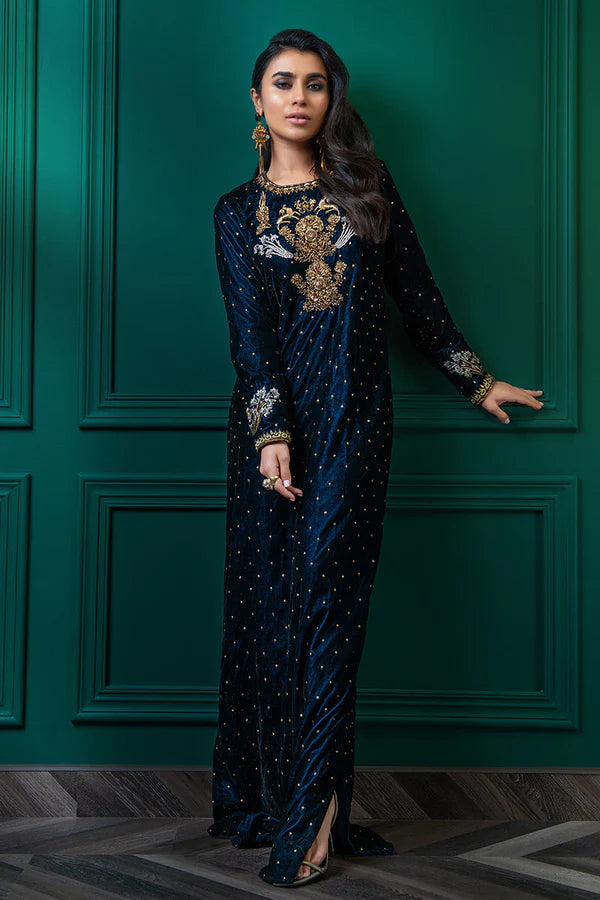Wardha Saleem | Velvets Winter Fall 24 | Shikar Gah 2