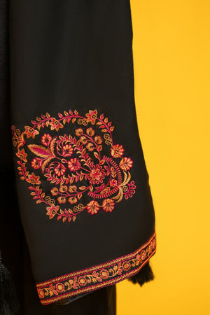 SHK-712 MOTIVE Black Shawl