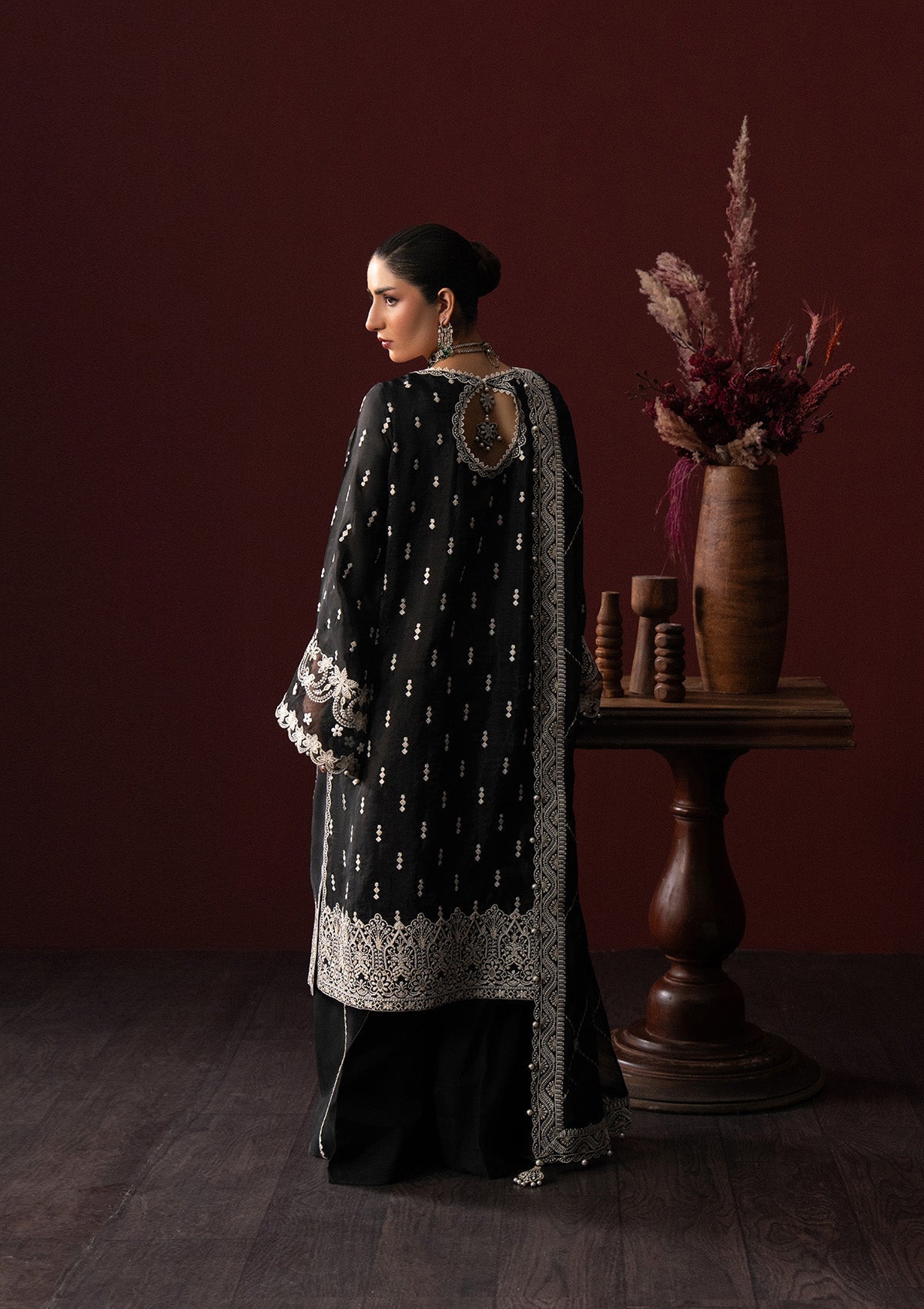 Aik Atelier | Lady Aik 25 | LOOK 02