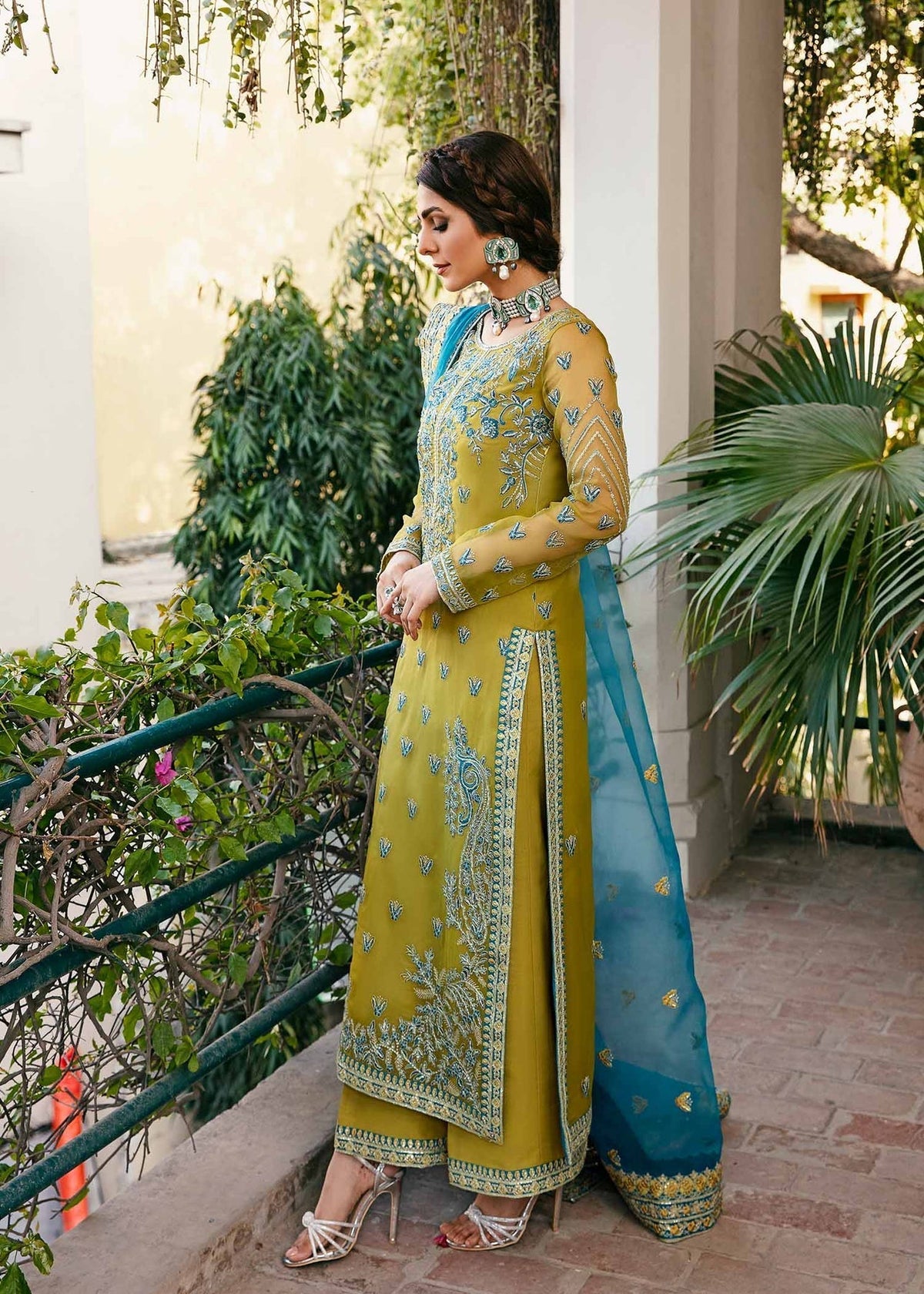 Akbar Aslam | Wedding Formals | DAVINA