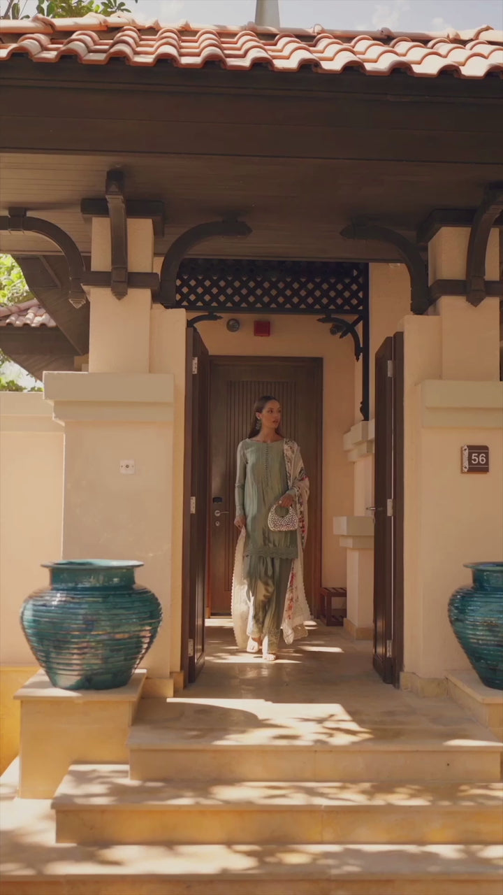 Faiza Saqlain | Formal'25 | Arnett