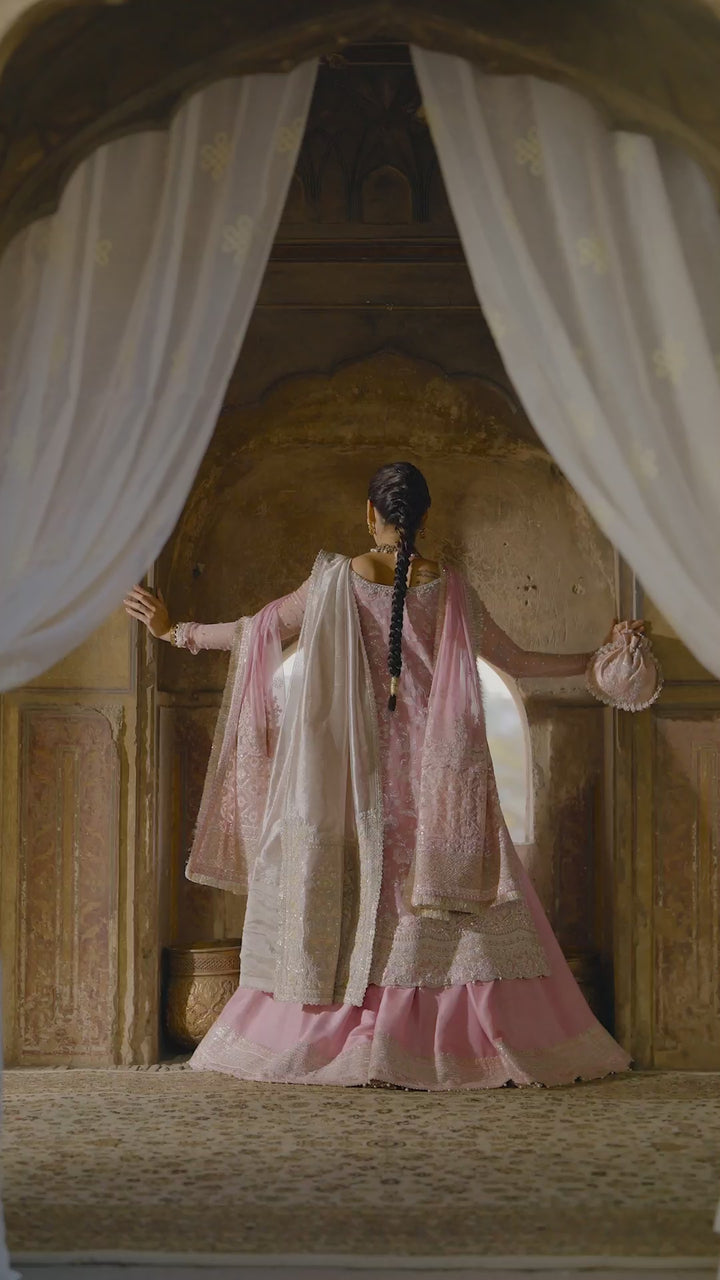 Faiza Saqlain | Formal'25 | Vemita