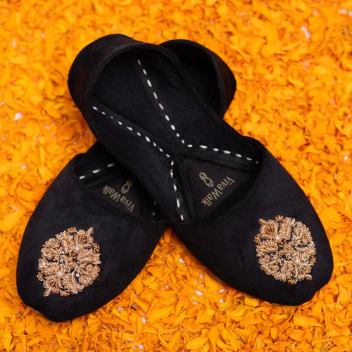 Noor-e-Nazar - VivaWalk Official