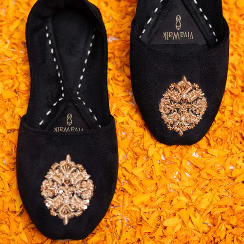 Noor-e-Nazar - VivaWalk Official