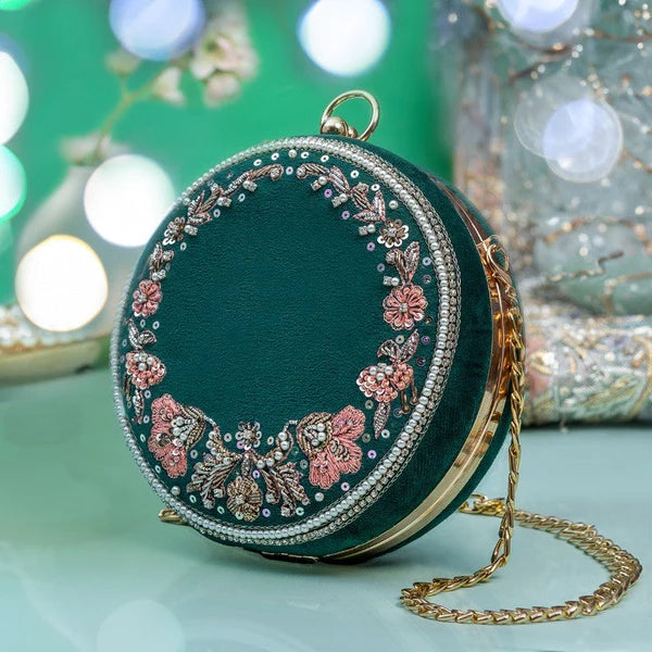 Akaya Green Clutch - JootiShooti