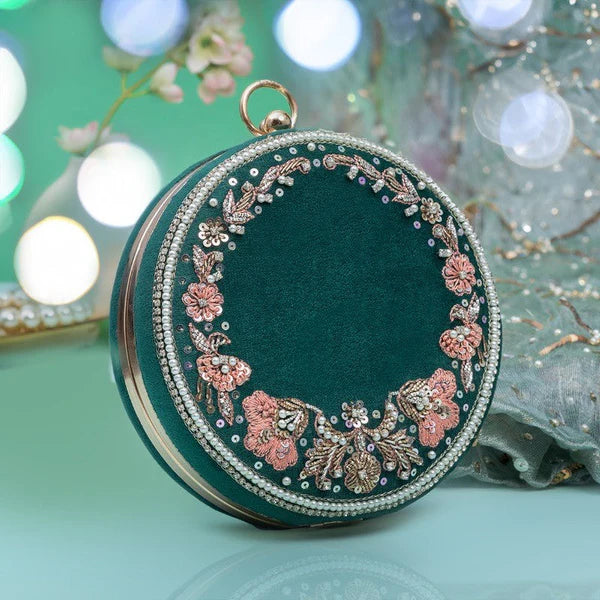 Akaya Green Clutch - JootiShooti